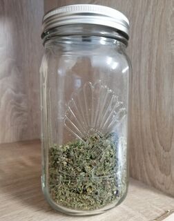 How to dry herbs easily
