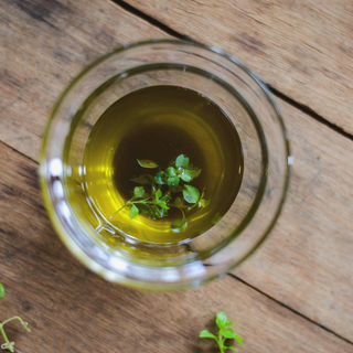 Organic Chickweed Oil
